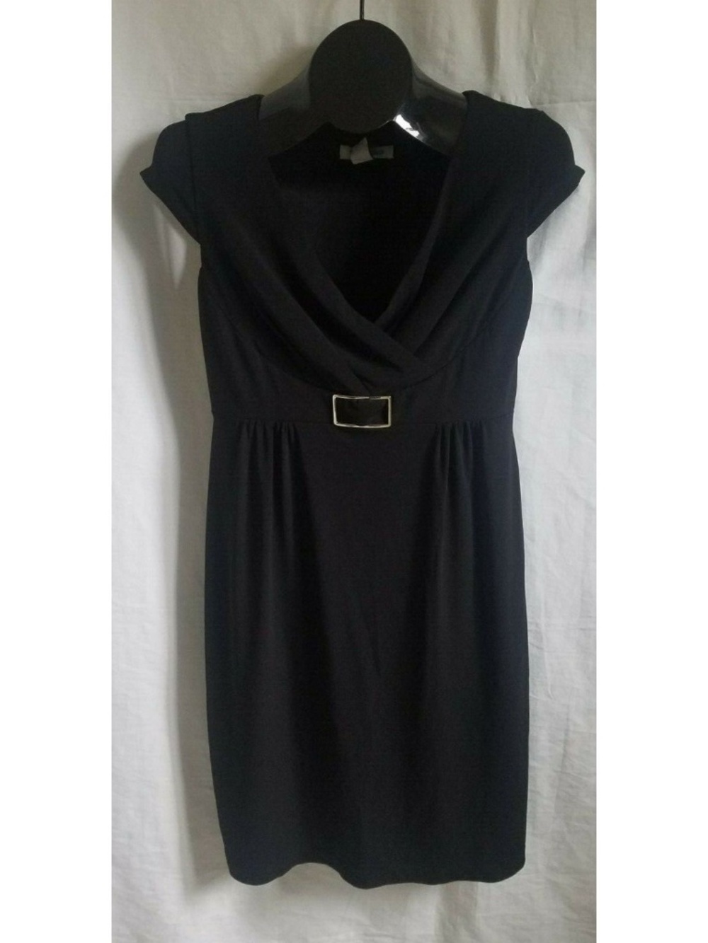 NWT FLAW WHITE HOUSE BLACK MARKET Size 2 Little Black Dress Cap Sleeve V Neck